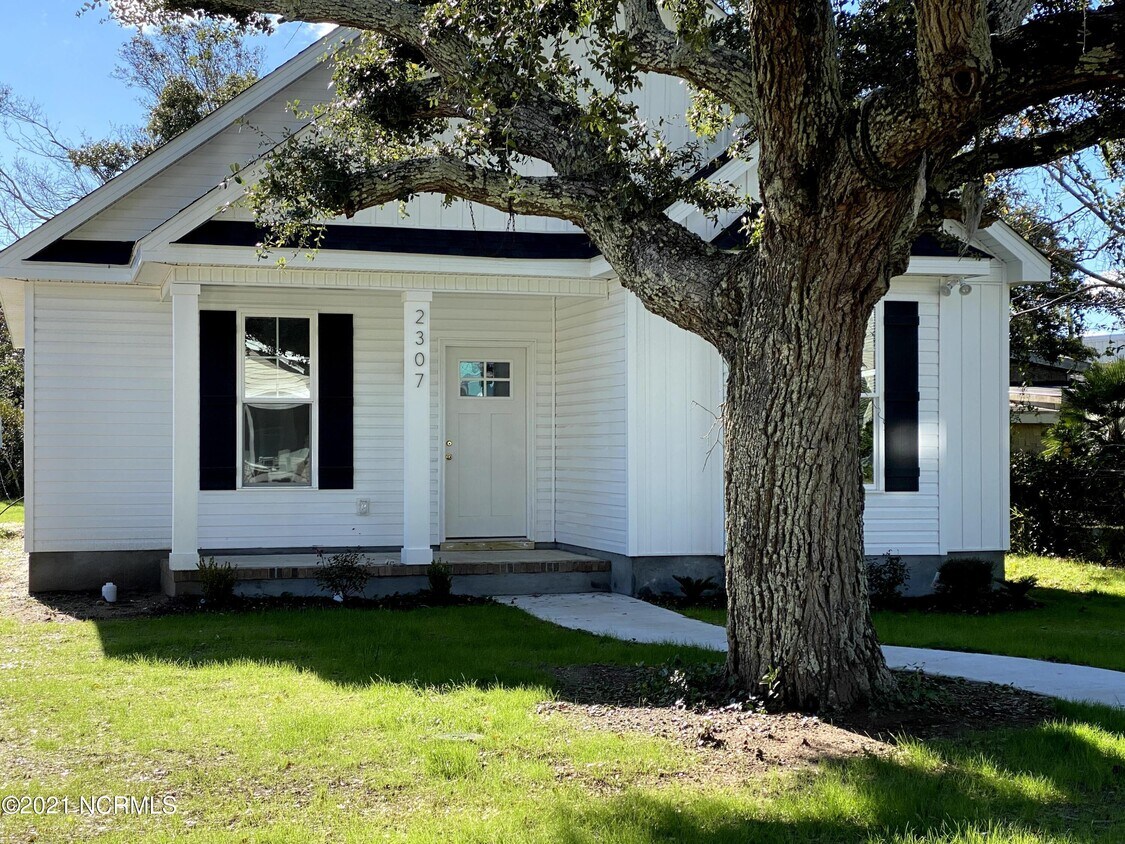 Foto principal - 2307 Fisher St