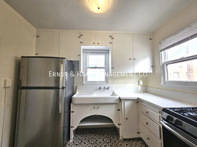 Foto del edificio - 332 Hermosa Ave