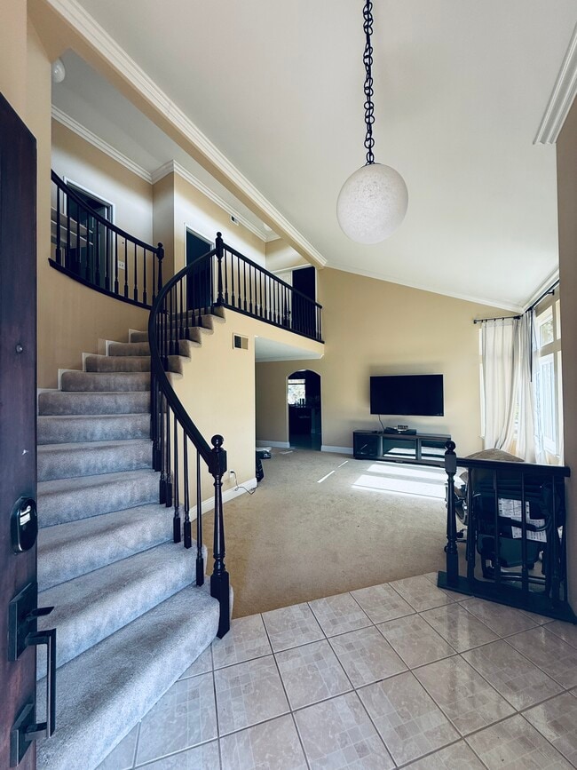 Building Photo - 6369 Sunny Meadow Ln