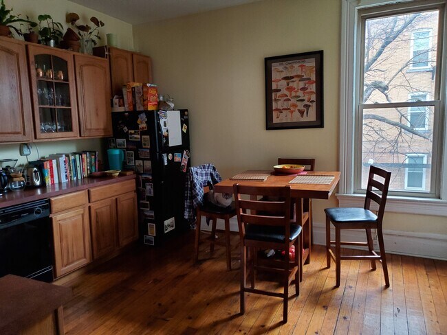 Foto del edificio - 5961 Alder St