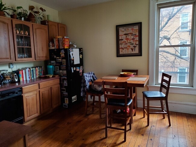 Building Photo - 5961 Alder St