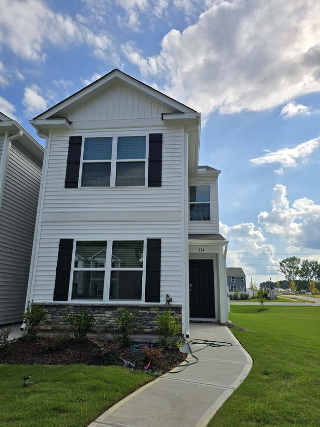 Building Photo - 114 Holmes Corner Dr