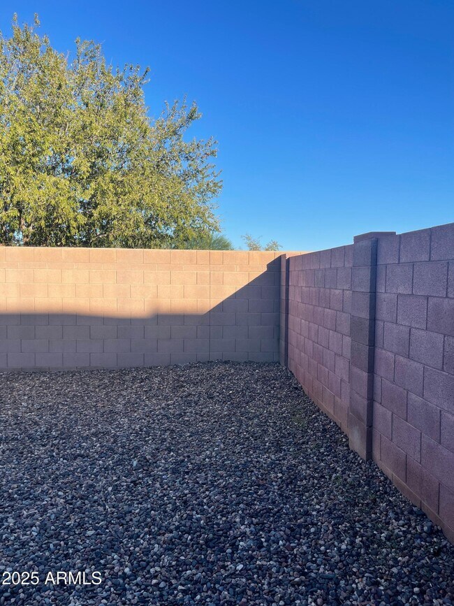 Building Photo - 5707 S 31st Dr