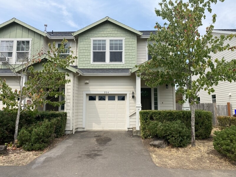 Foto principal - 934 Prospect St