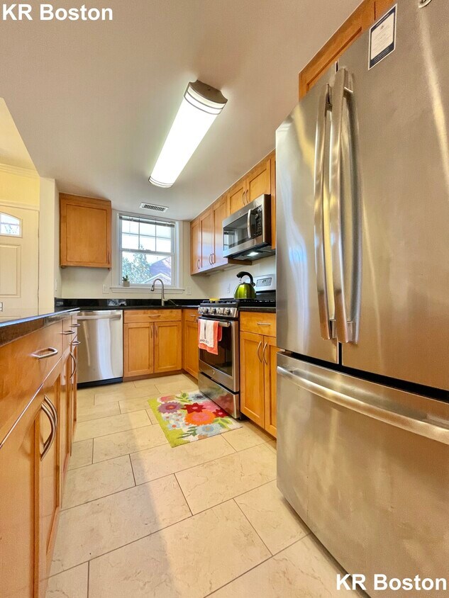 Foto principal - 97 Thornton Rd