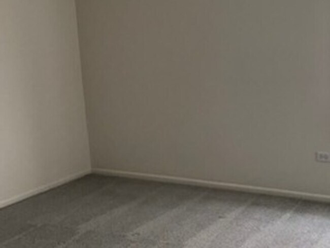 Building Photo - 15 Cour Deauville