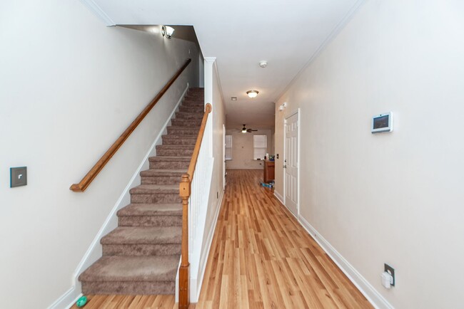 Building Photo - 3 Bedroom 2.5 Bath Townhome in Wescott Pla...