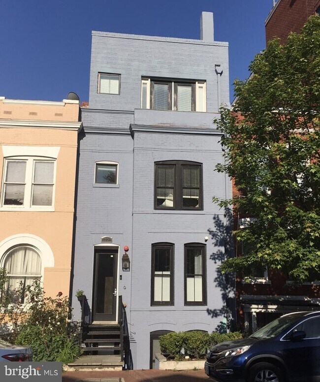 Foto del edificio - 2298 Champlain St NW