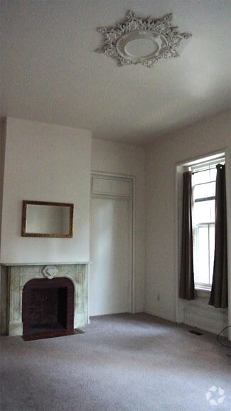 Building Photo - 534 Walnut St