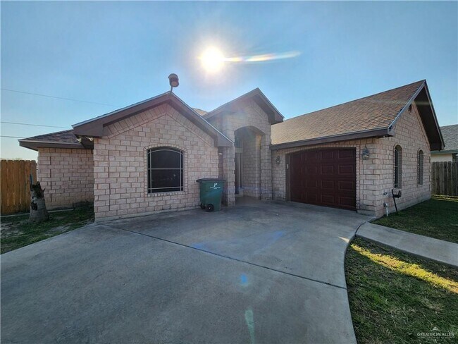 Foto del edificio - 15 Loma Linda Cir S