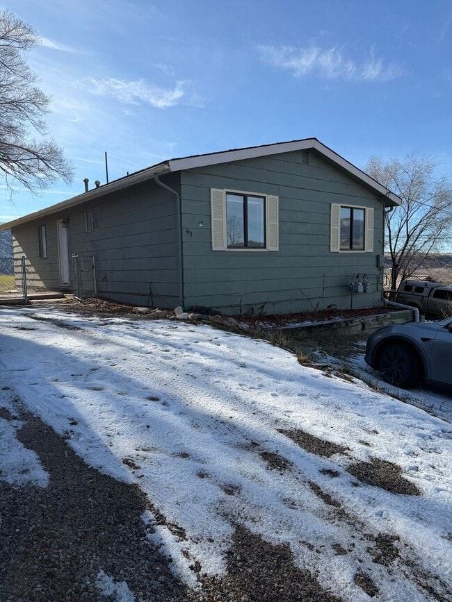 Building Photo - 411 E 1st St