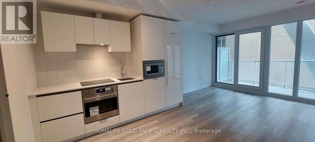 Photo du bâtiment - 230-1230 Simcoe St