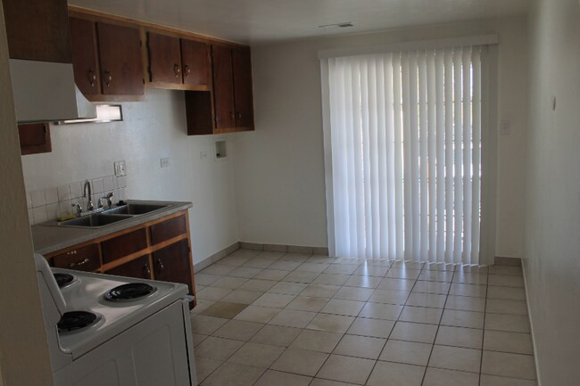 Building Photo - 4225 W 70th Pl