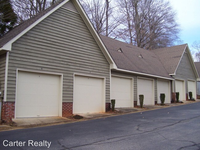 Building Photo - 317 Glen Echo Ln