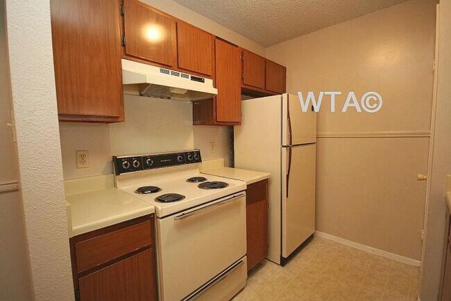 Building Photo - 1 bedroom in AUSTIN TX 78745