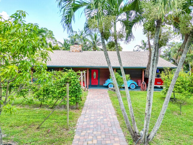 Building Photo - 9353 Pinion Dr