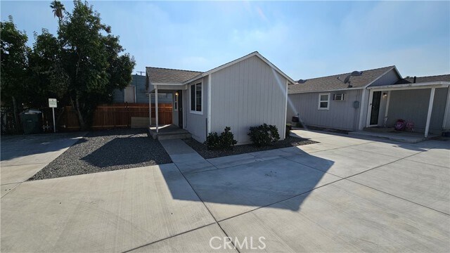 Building Photo - 532 Ramona Ave N