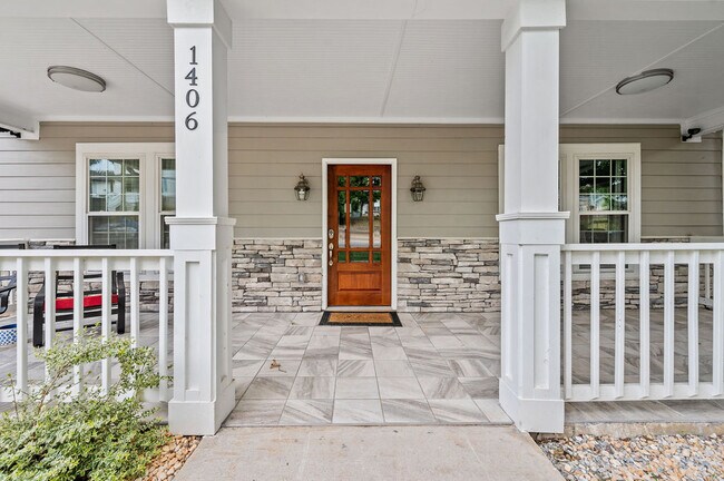 Photo - 1406 South St House