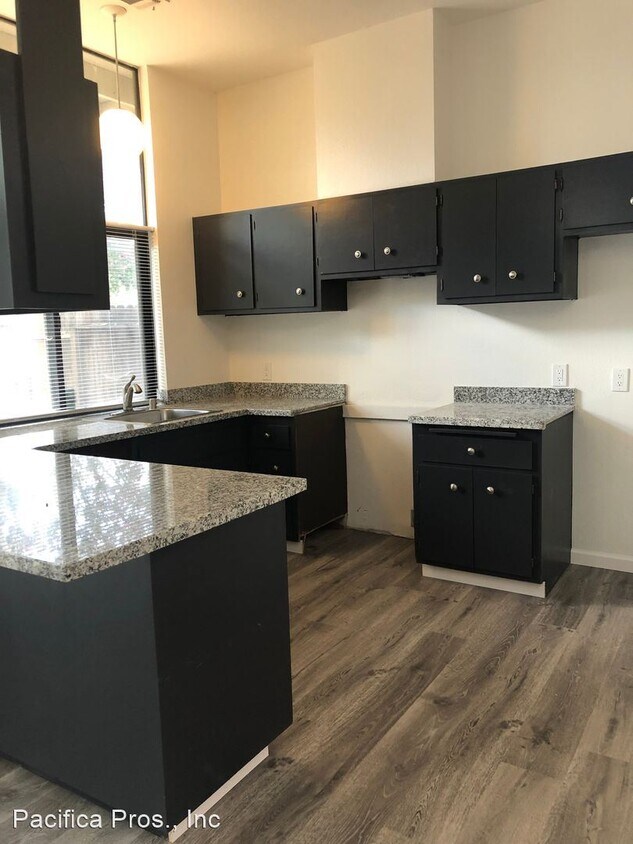 Foto principal - 3 br, 2 bath House - 15 Blue Heron Court