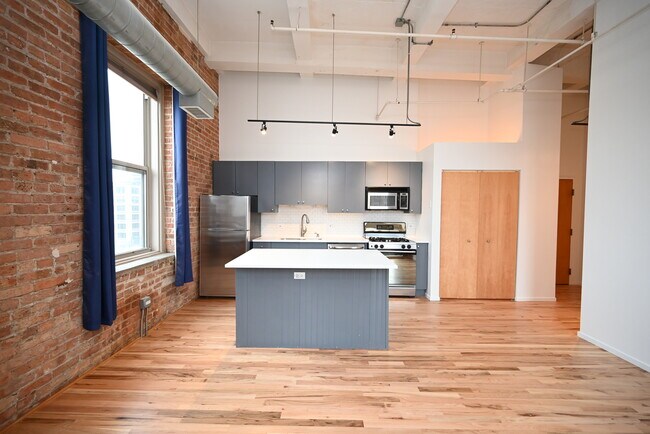 Foto del edificio - 420 S Clinton St