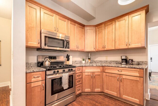 Foto del edificio - 812 Dayton St