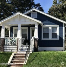 Building Photo - 807 Ridge Ave