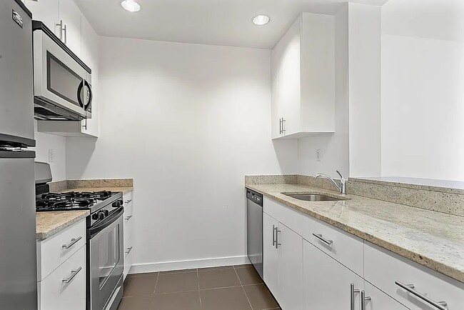 Building Photo - 620 W 143rd St