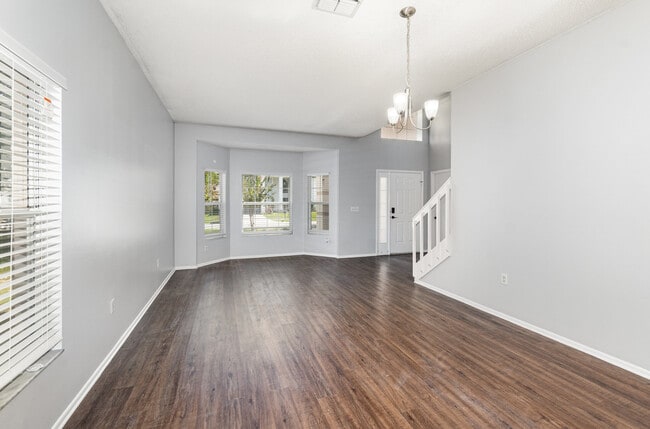 Foto del edificio - 1264 Falconcrest Blvd