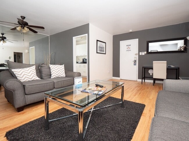 Interior Photo - 5405 Fifth Avenue