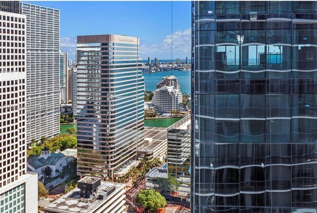 Building Photo - 801 S Miami Ave