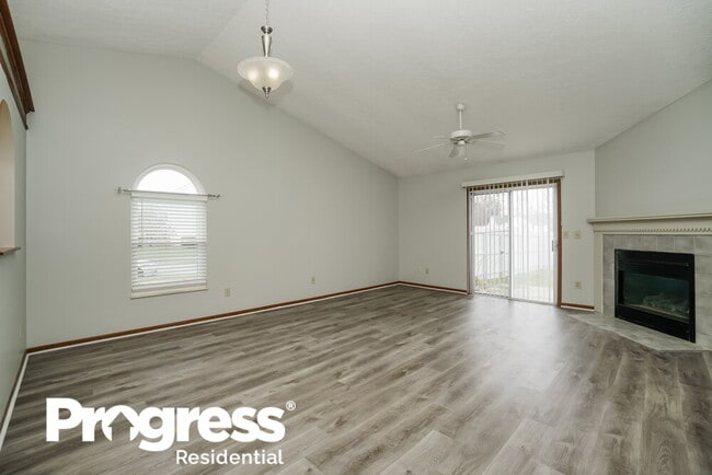 Building Photo - 2016 Big Tree Dr