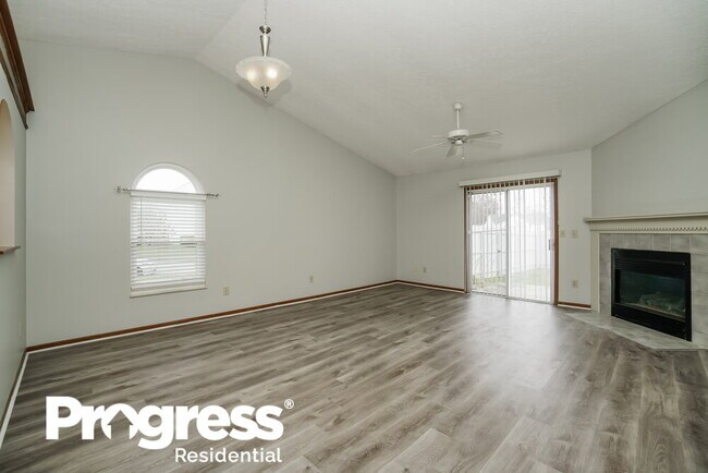 Foto del edificio - 2016 Big Tree Dr