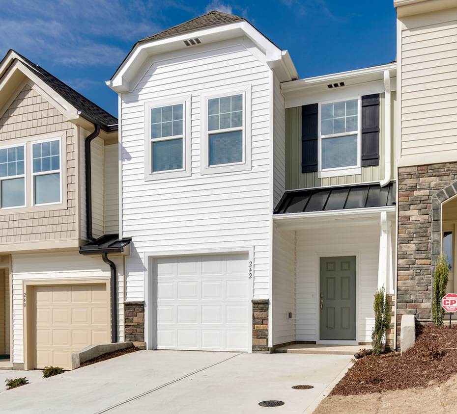 Foto principal - 242 Blandford St