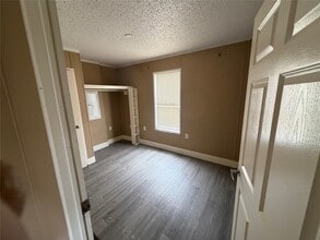 Building Photo - 14126 Waxahachie St