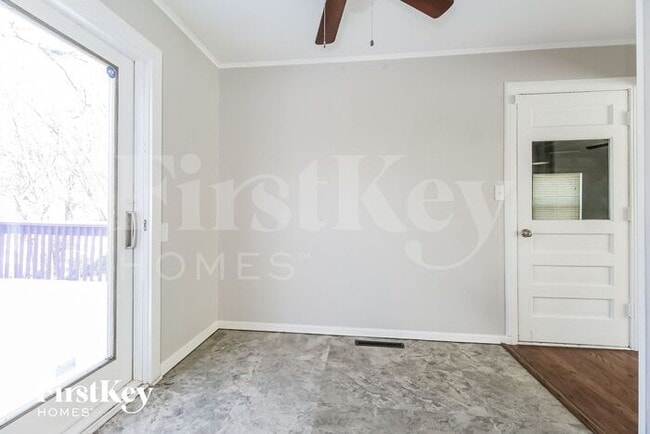 Building Photo - 3620 NE 54th Terrace