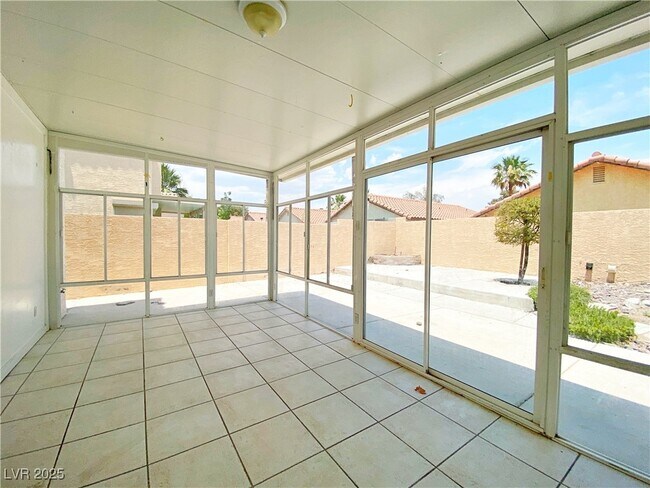 Building Photo - 8316 Cove Landing Ave