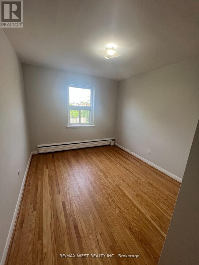 Photo du bâtiment - 251 Pannahill Rd