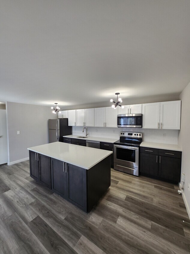 Foto principal - 2902 Ravens Crest Dr