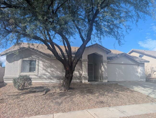 Building Photo - Rita Ranch ready for move in