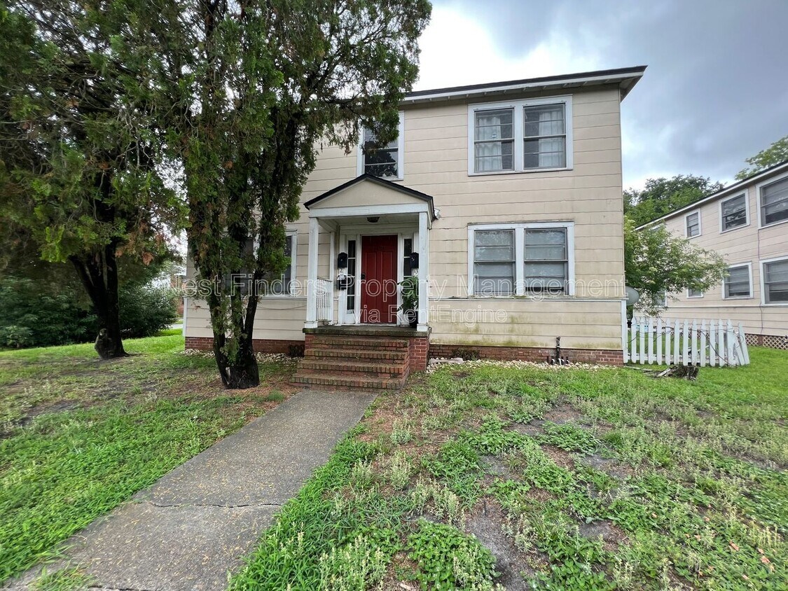 Foto principal - 2608 College St