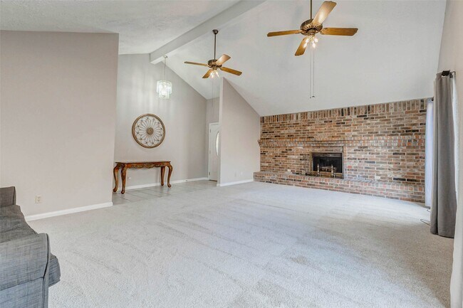 Building Photo - 22219 Elsinore Dr