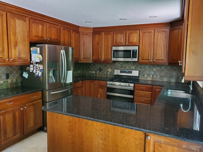 Foto del edificio - 9708 Rossetti Ct