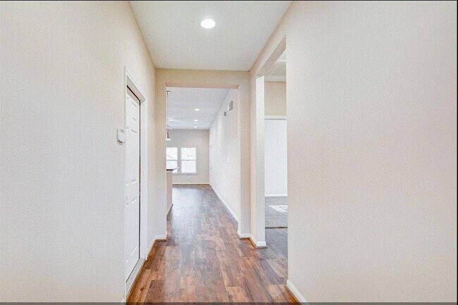 Building Photo - 4347 Clover St