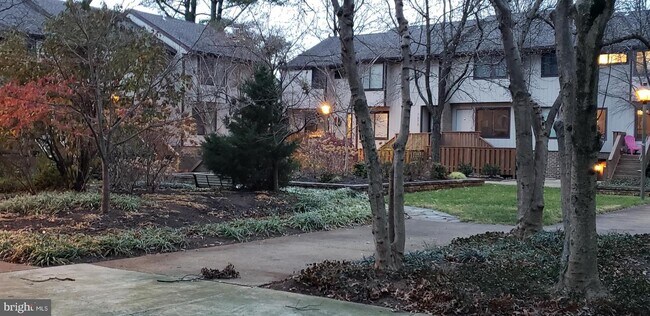 Building Photo - 1646 Westwind Way