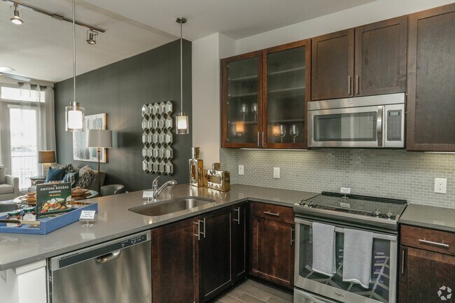Foto del edificio - Premium 2-Bed Living with Modern Perks!