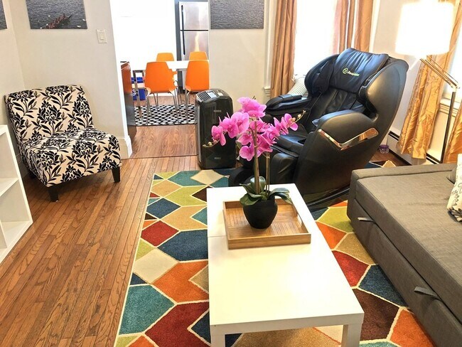 Building Photo - 37 Telegraph St