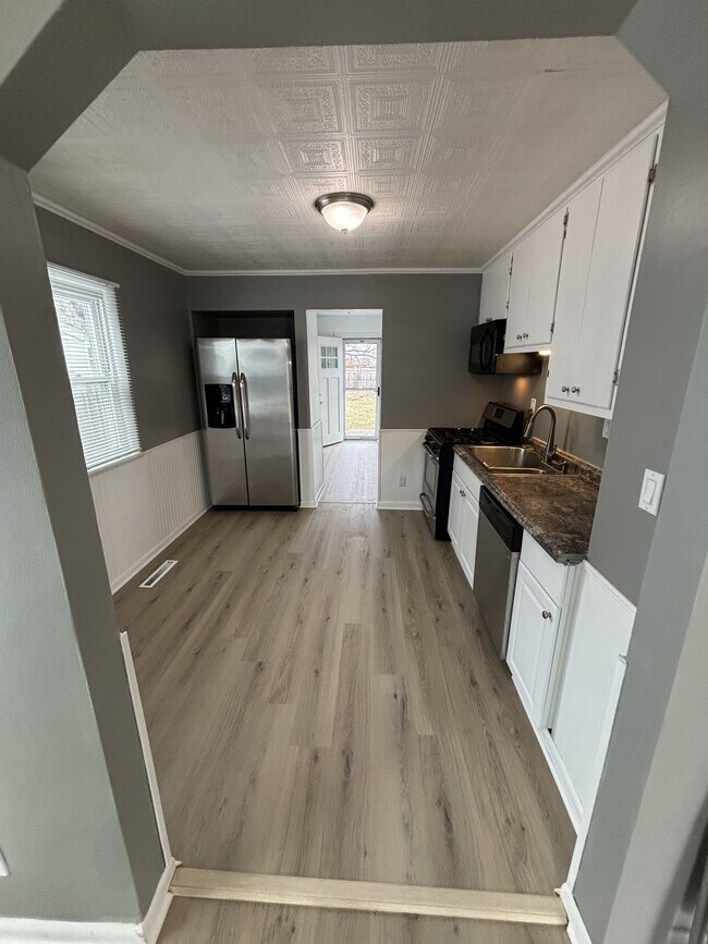 Foto del edificio - 19029 Victor St