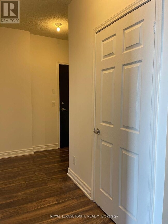 Building Photo - 388-3388 Prince of Wales Dr