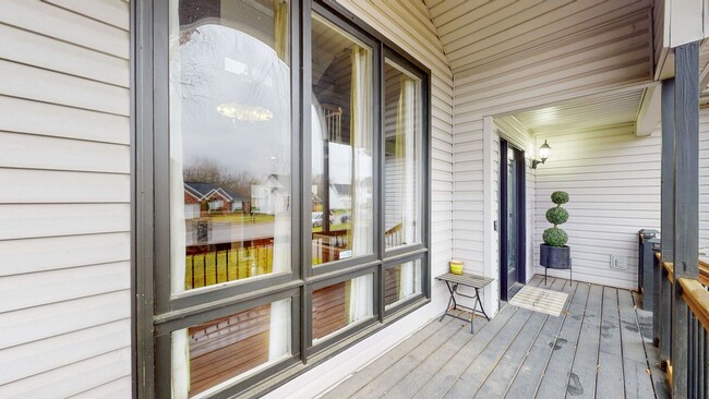 Foto del edificio - Chic Lyndon 3 Bedroom/2 Bath Rental Home w...