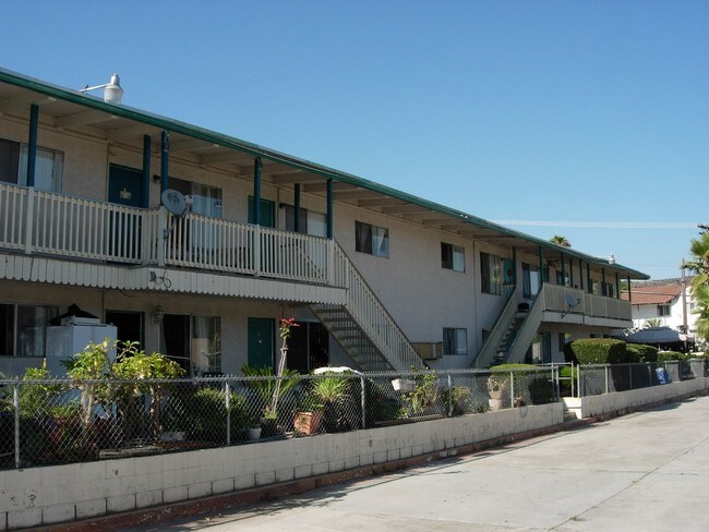 Foto del edificio - 2212 Primrose Ave